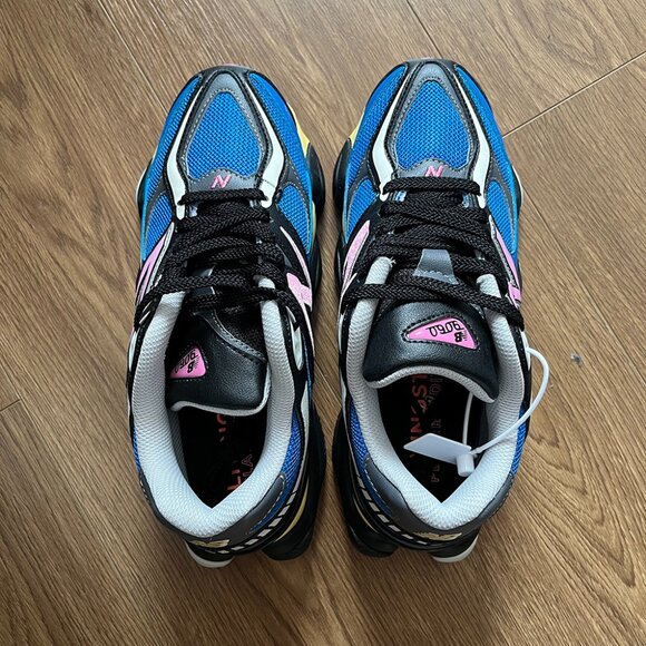 New Balance 9060 Blue Sneakers - Picture 2 of 7